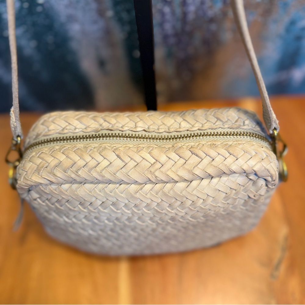 Madewell Transport Camera Bag: Woven Leather Edition (EUC) - Picture 13 of 14
